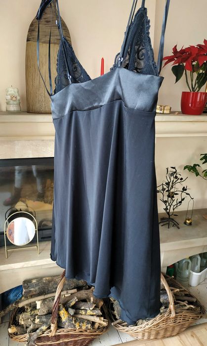 Koszulka nocna Triumph czarna r. 36