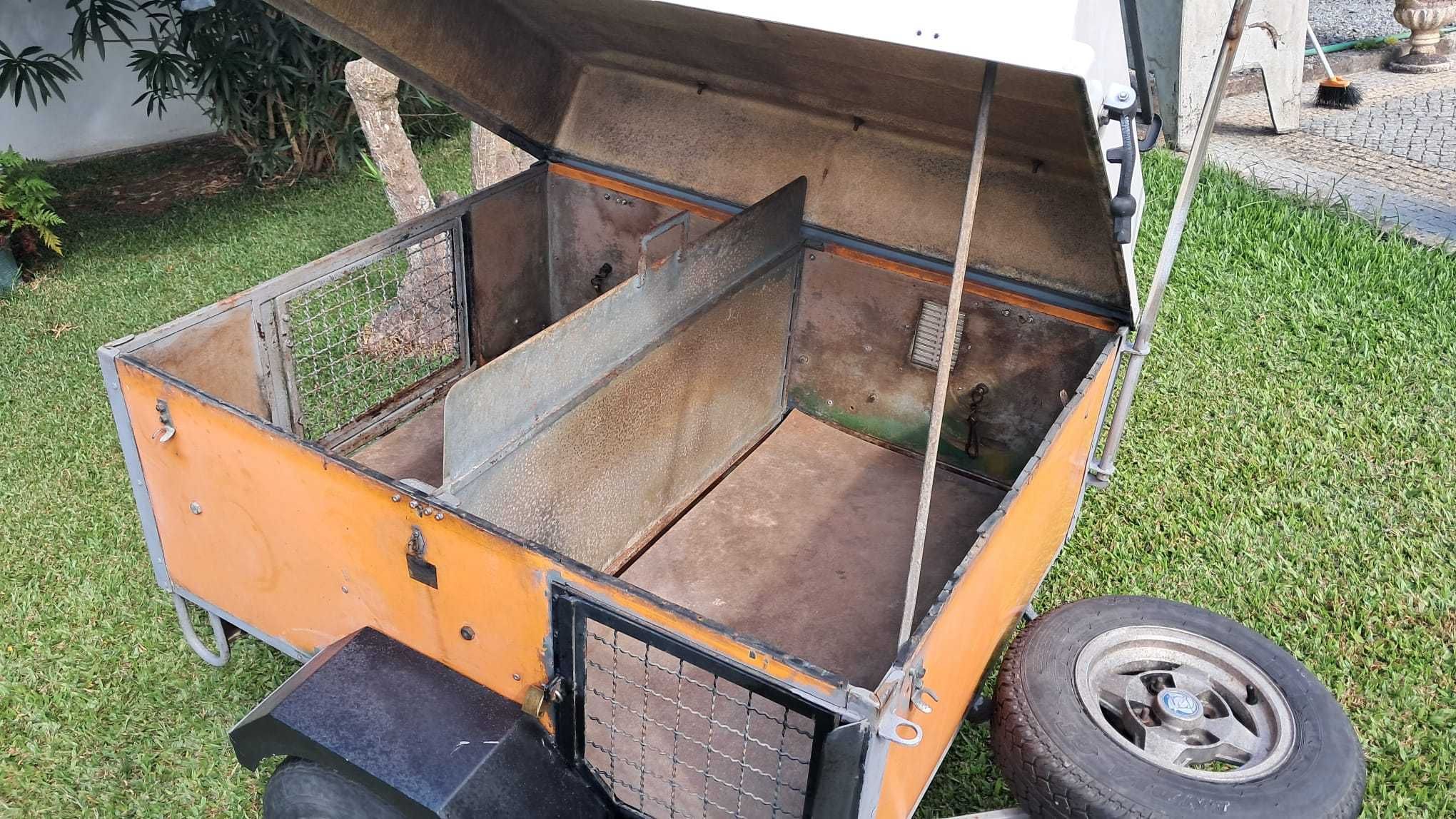 Atrelado para transporte de cães (caça)