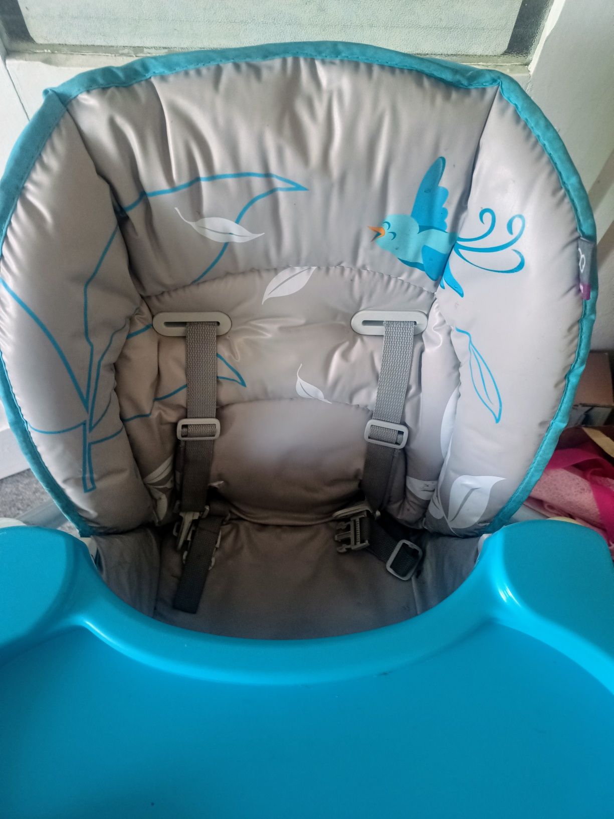 Bezpieczny fotelik do karmienia Baby Design BAMBI składany, 2 nakładki