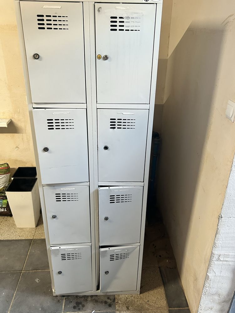 Szafa metalowa 8 drzwi