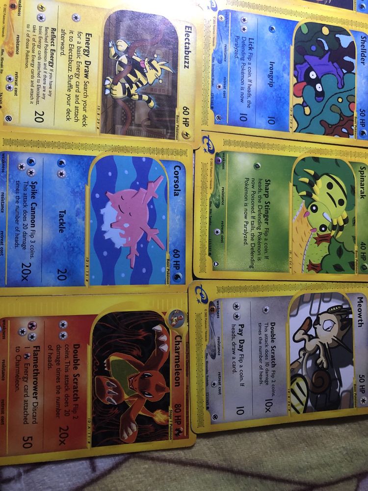 Cartas pokemon diferentes (3 em português)