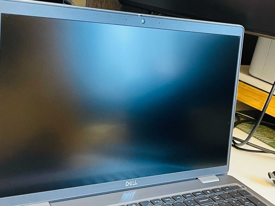 Laptop Dell Precision 3561 15,6" Intel i7 32GB/512GB + stacja dokująca
