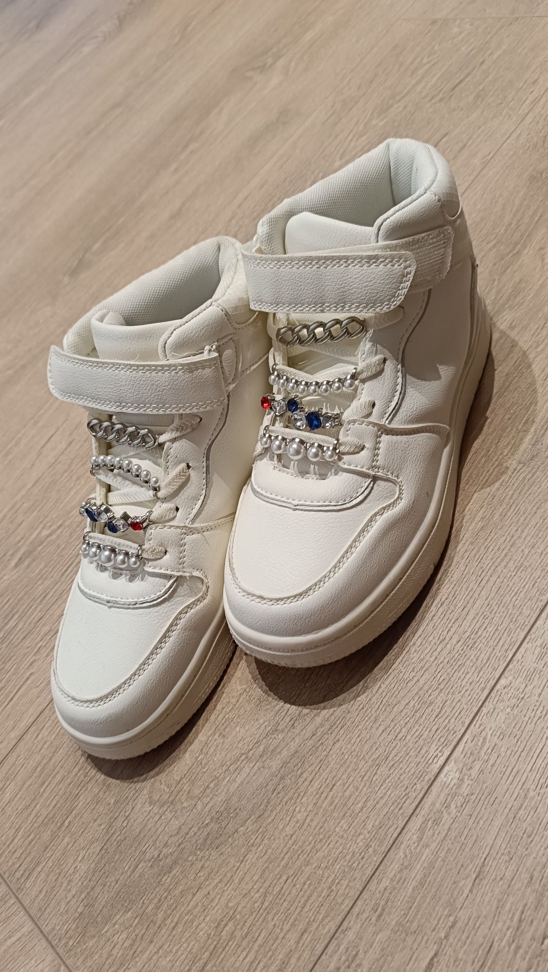 Buty adidasy Reserved 36
