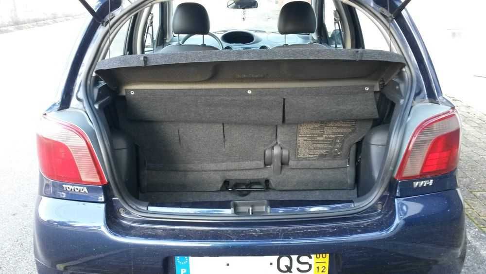 Toyota Yaris Terra 1.0cc Ano 2000/Dez