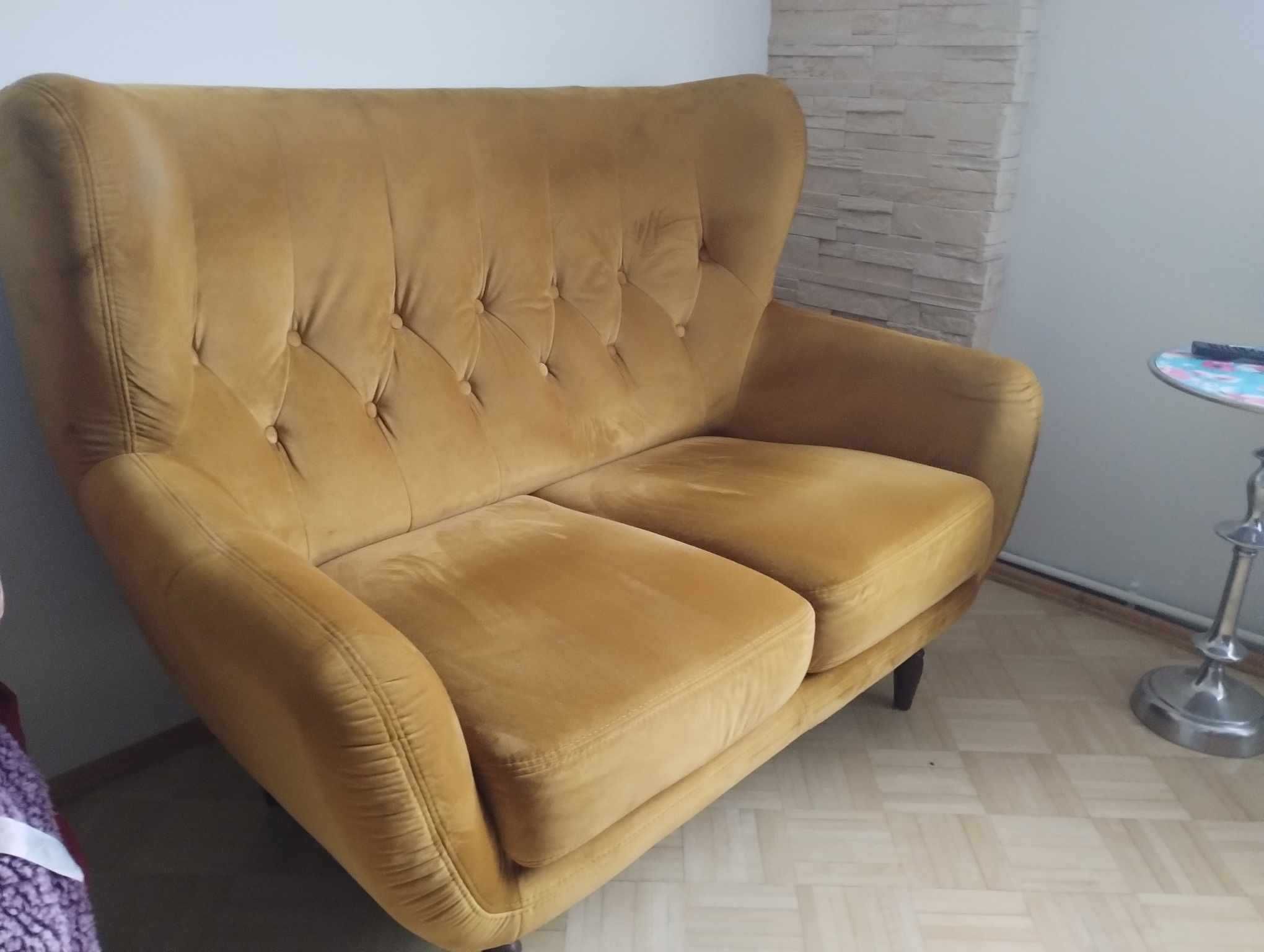 Elegancka Sofa do Salonu - uszak elegancka pikowana