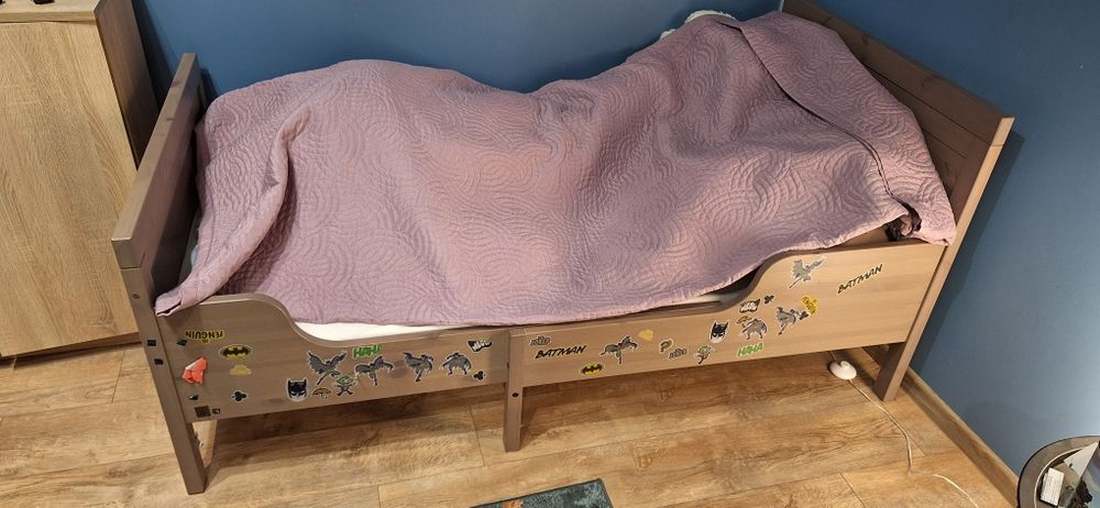 Rama łóżka ze stelażem Ikea Sundvik 80x200 + materac ikea Vimsig