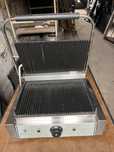 Grill kontaktowy - ryflowany - 2200 W