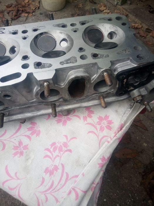 Продам головку блока ГБЦ Mitsubishi состояние новой
