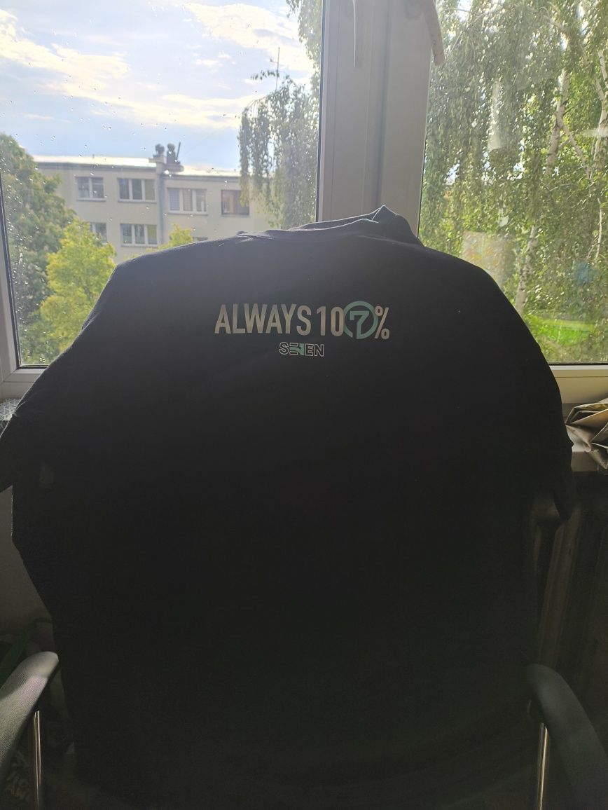 Koszulka z dropu buddy