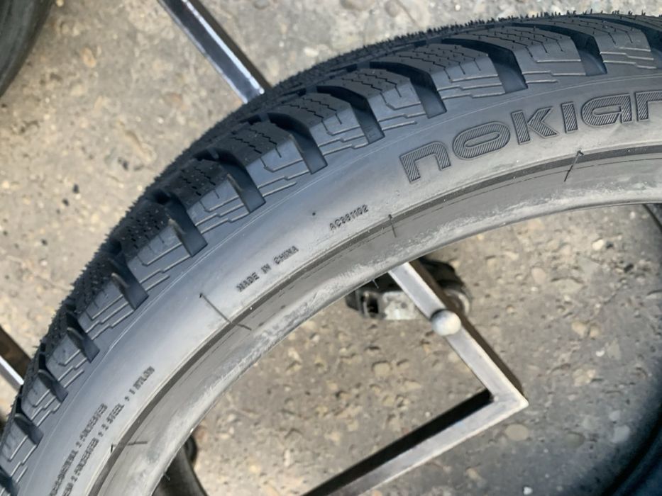 Шини нові 235/35 R20 Nokian зима, нові 2023р