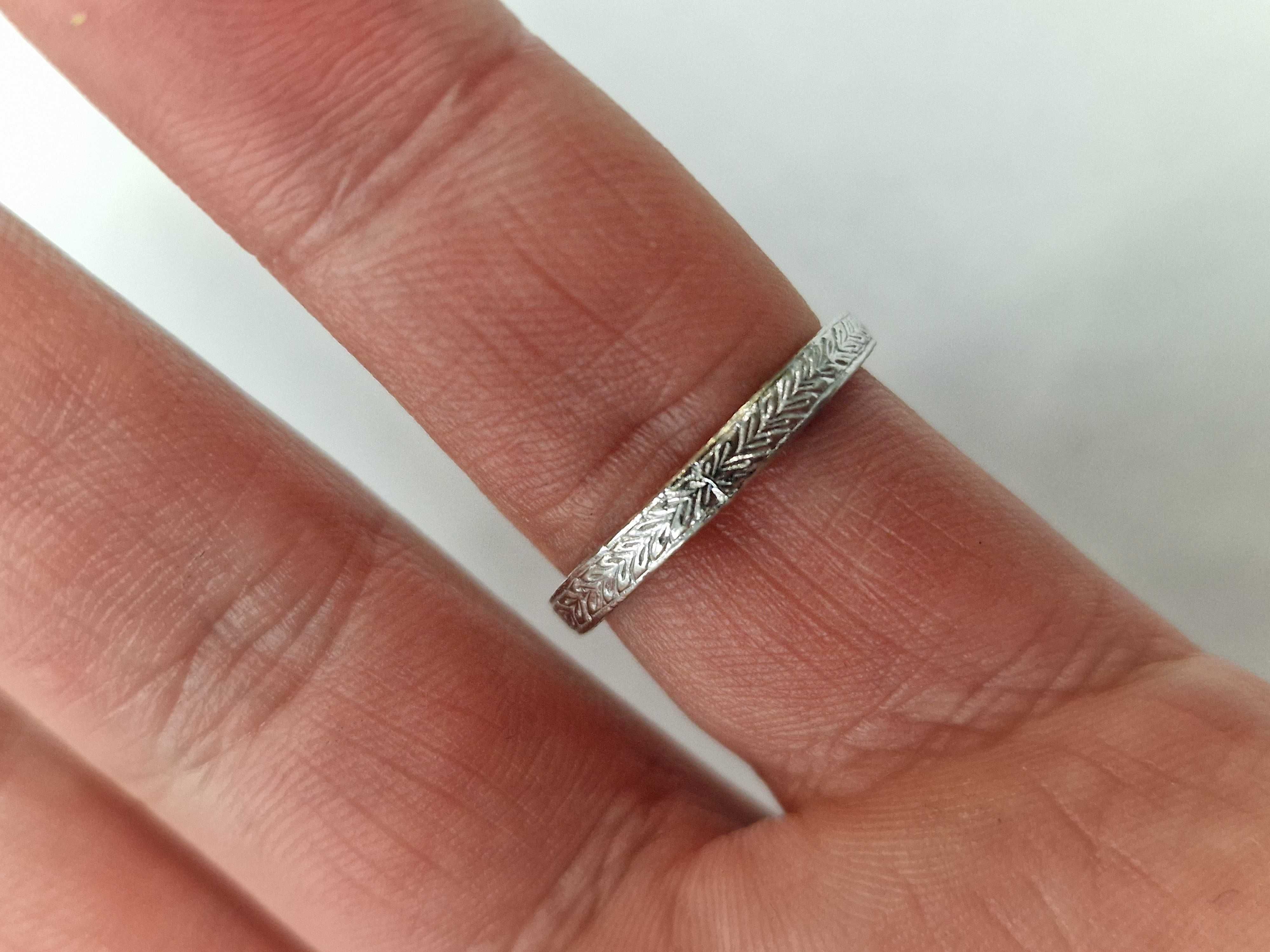Złoty pierścionek damski/ 585/ 3.78 gram/ R12/ DIA 0.96 CT VS/ wycena