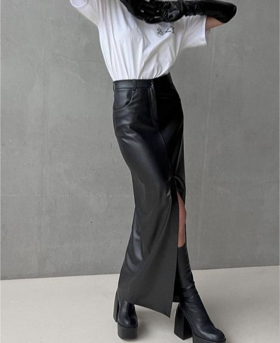 Довга спідниця з екошкіри