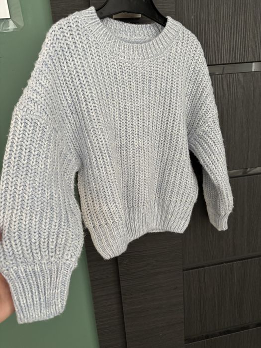 Sweterek błękitny oversize 116 reserved