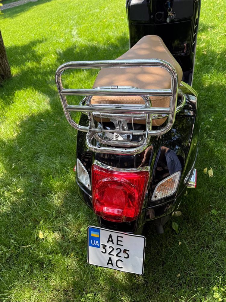 Vespa gts 300 продам майже новий