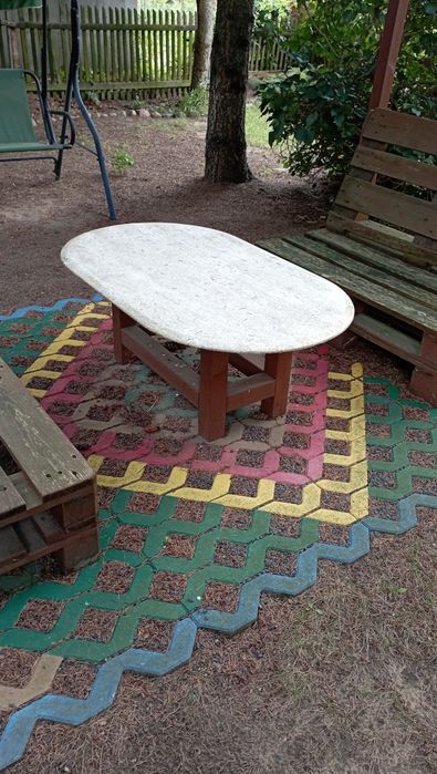 Solidne meble ogrodowe z palet, komplet 2 sofy i stolik