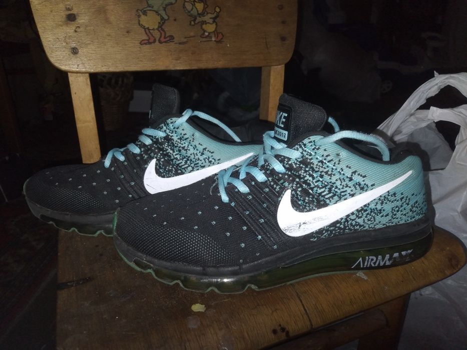 Продам красовки NIKE