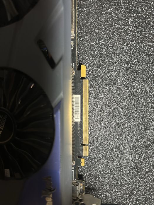 Продам видеокарту Palit gamerock 1080ti premium edition