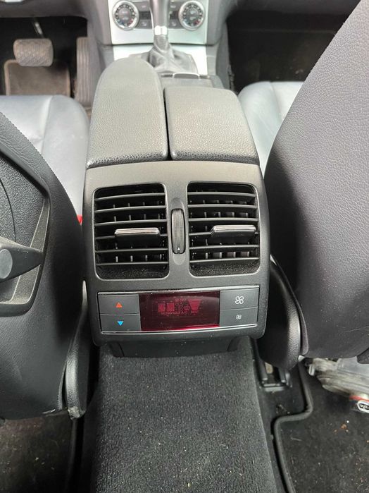 Wyświetlacz 3 strefy klimatyzacji Mercedes C W204