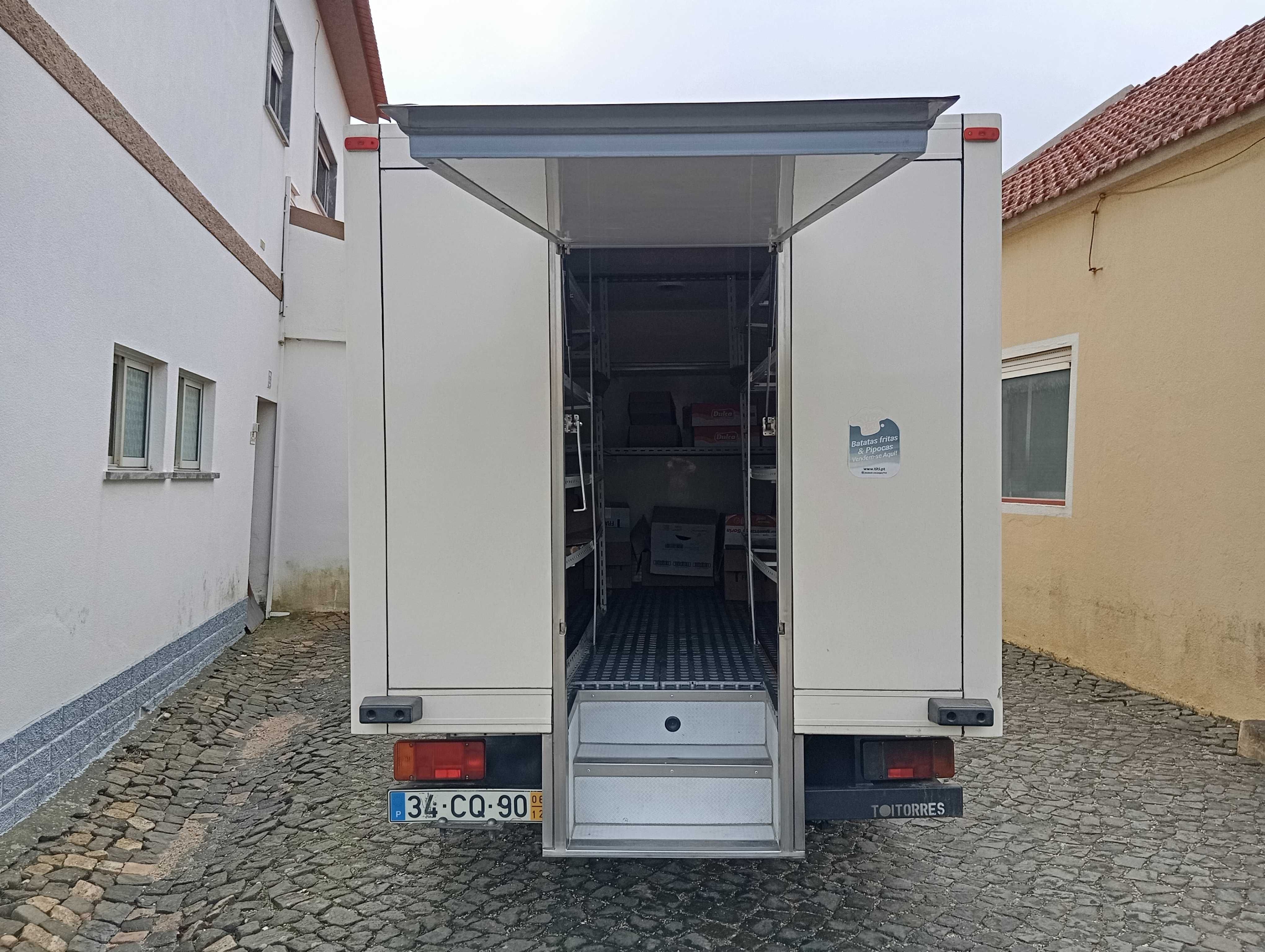 Toyota Dyna 150 (Rodado duplo)