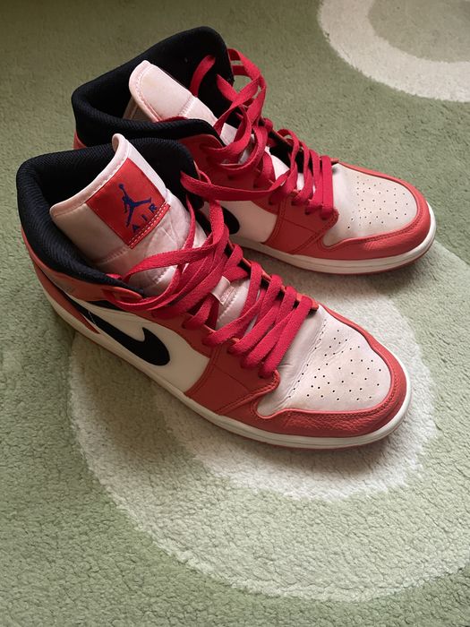 Кроссовки Air Jordan 1 Mid SE в расцветке Team Orange полностью ориг!