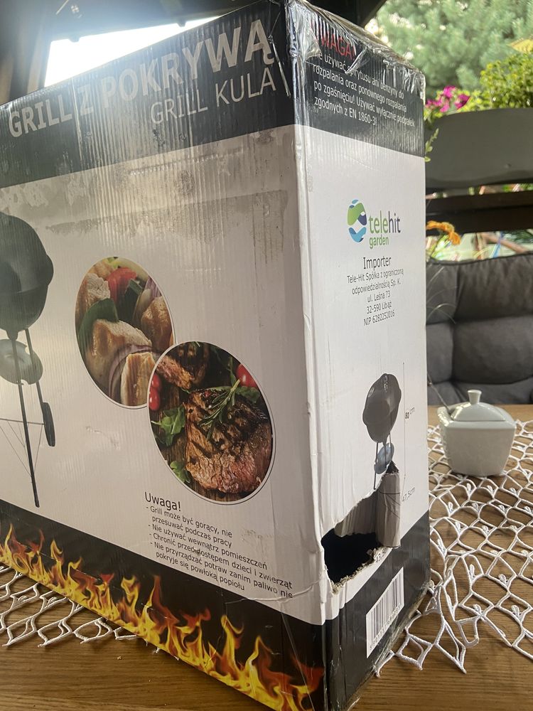 Grill z pokrywą