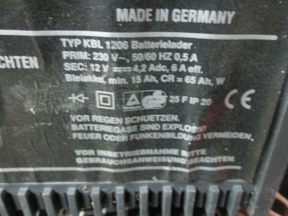 prostownik do Ładowania akumulatorów 12 V 4 A