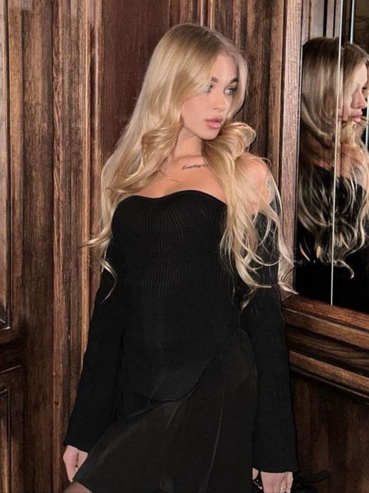 Трикотажна кофта з оголеними плечиками, топ з декольте