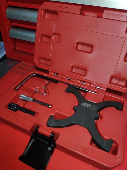 Сервисный комплект ГРМ для фиксации распредвалов (бабочка) JTC.