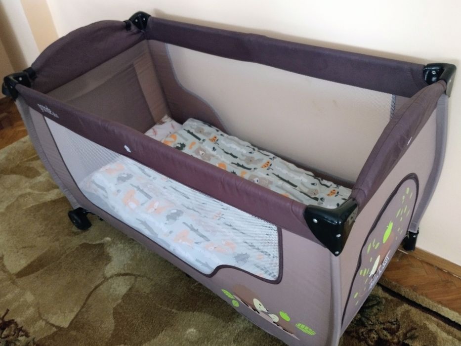 Łóżeczko turystyczne Caretero GRANDE PLUS (pełne wyposażenie)