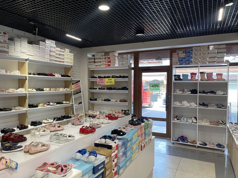 Продаж готового бізнесу Магазин дитячого взуття в місті Тячів