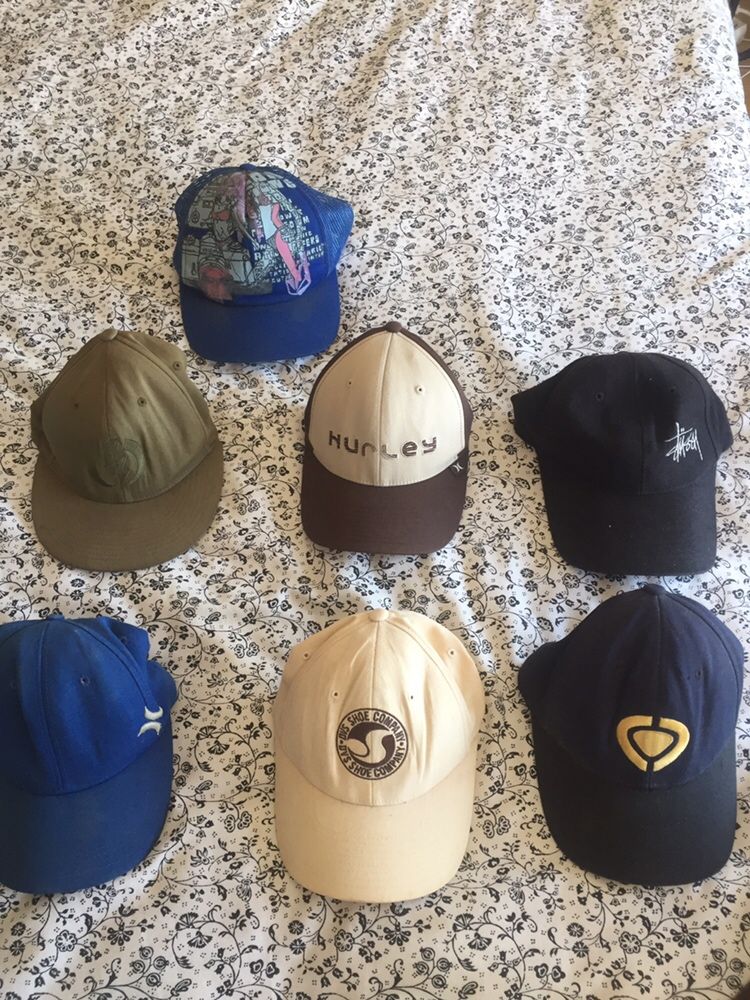 Lote de chapéus/cap’ s/ bonés marca surf e skate