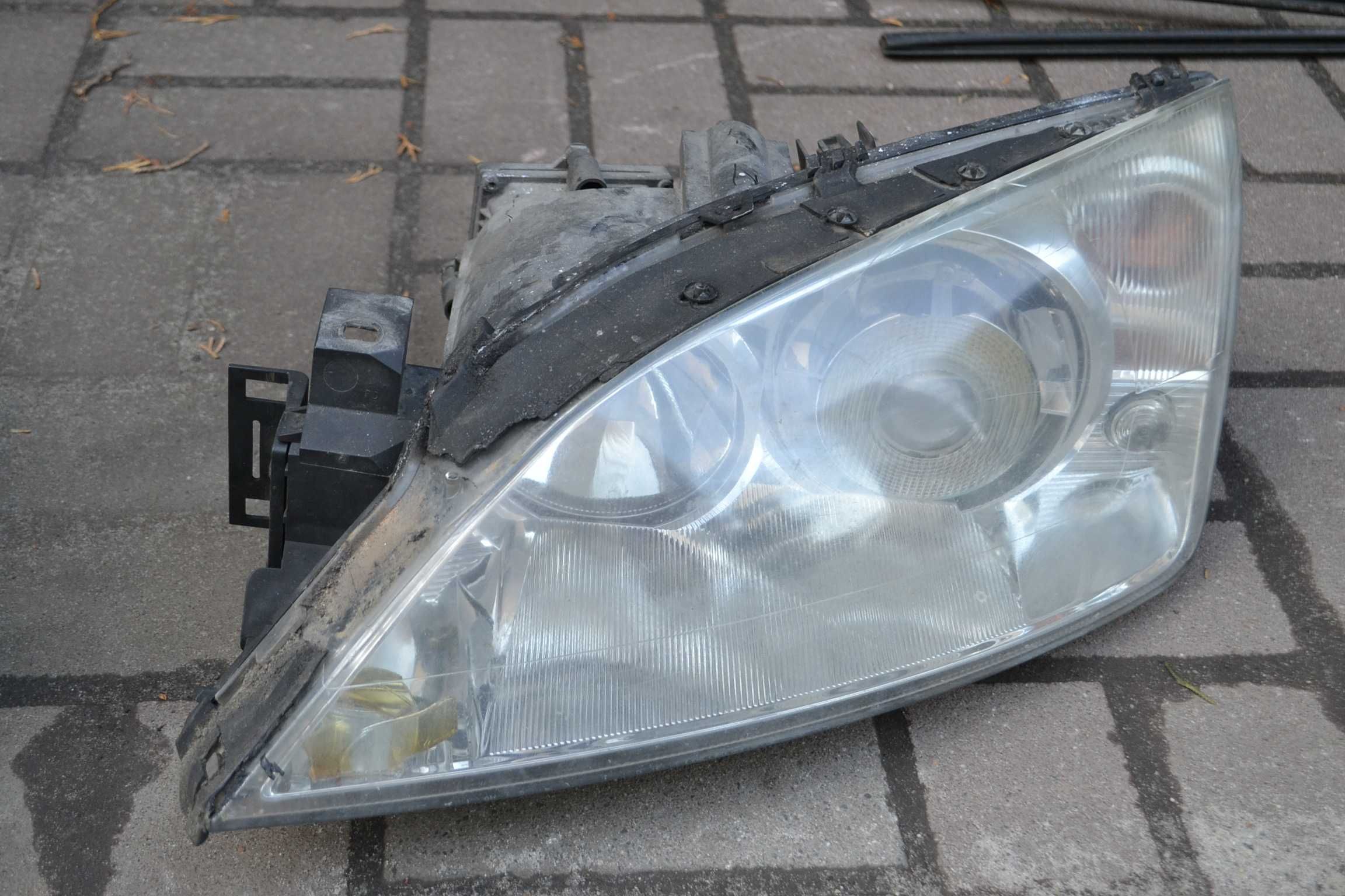 Lampy xenon ksenon xenony FORD MONDEO Mk3 komplet