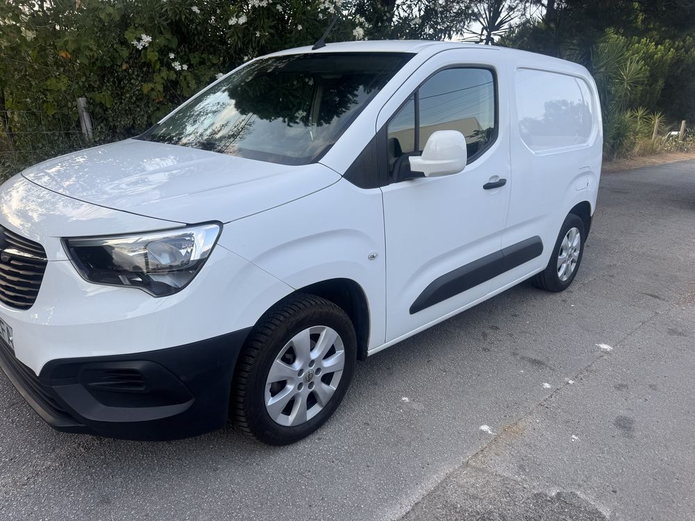 (RESERVARDO) Opel Combo 1.5 HDI  C/ Jantes esp. 16  Poucos kms C/ IVA