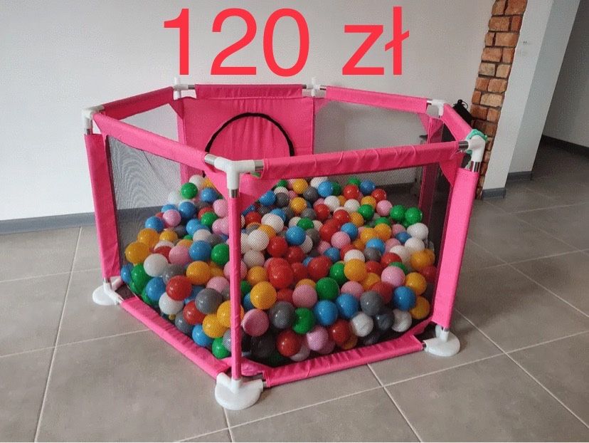 Duży basen z kulkami