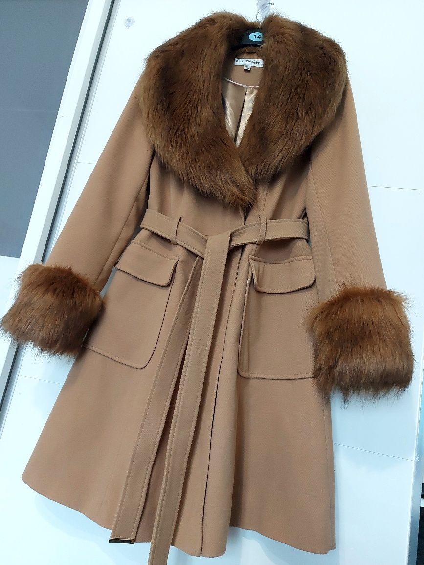 Piękny brązowy zimowy płaszcz z futerkiem Miss Selfridge L/40