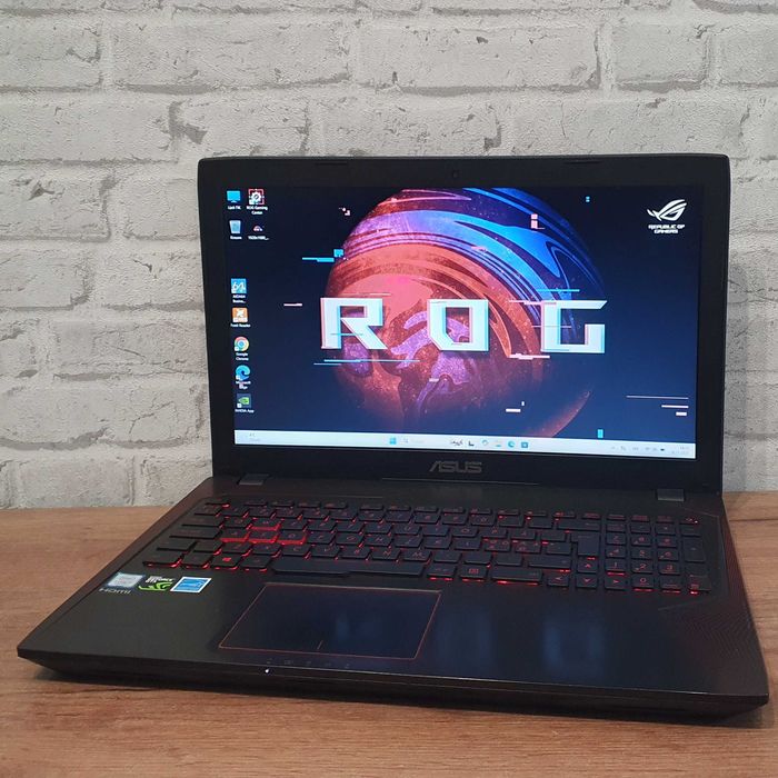 Игровой Asus ROG 15.6 •i7-7700HQ•GTX1050Ti•HDD + SSD• 16ОЗУ • Гарантія