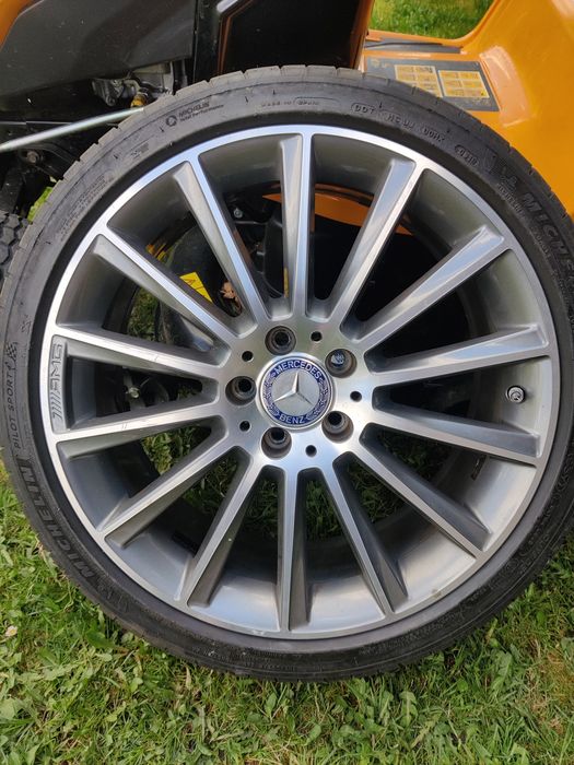 AMG 255/35 ZR 19 tył.225/40 ZR19 przednie .Opony Michelin pilot sport