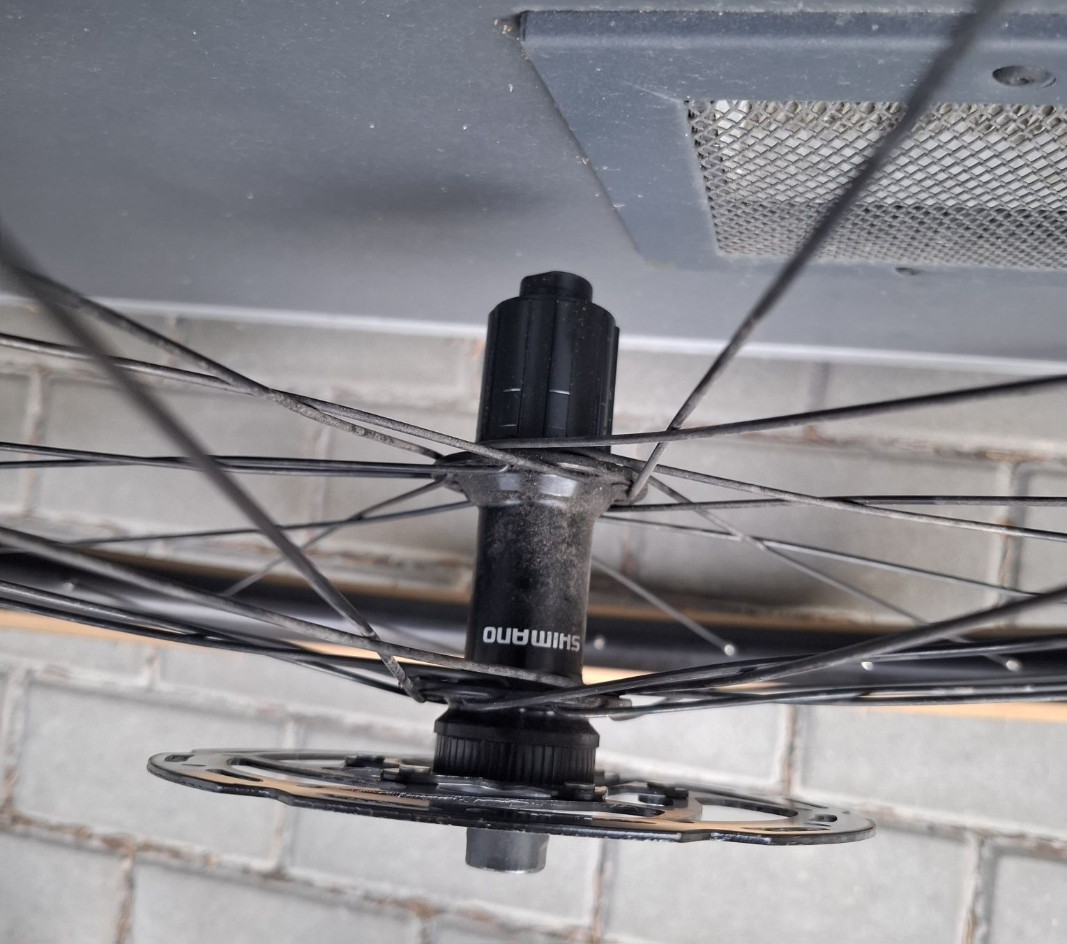 Kompletne koła gravel 700x42c Shimano WTB Tektro
