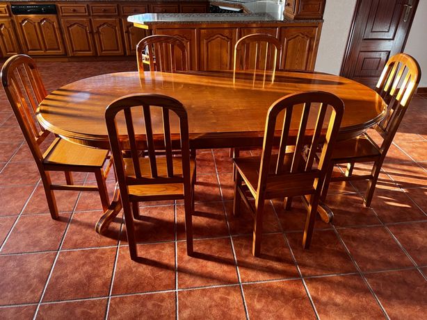Mesa de cozinha com 6 cadeiras