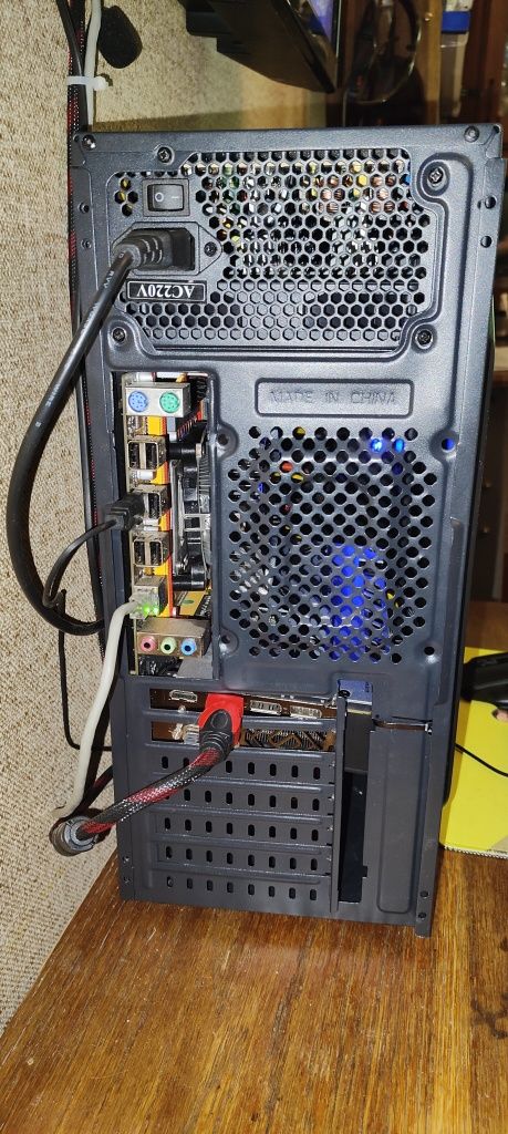Ігровий ПК 8 ядер 8GB Відео 16GD DDR SSD240 HDD500 комп'ютер i7-7700K