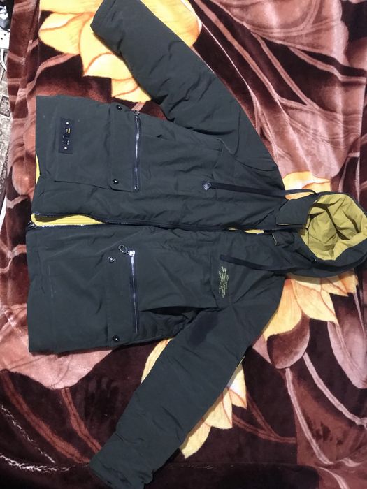 Продаётся женская куртка как новая