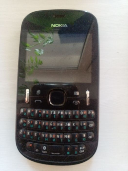 Телефон кнопочный