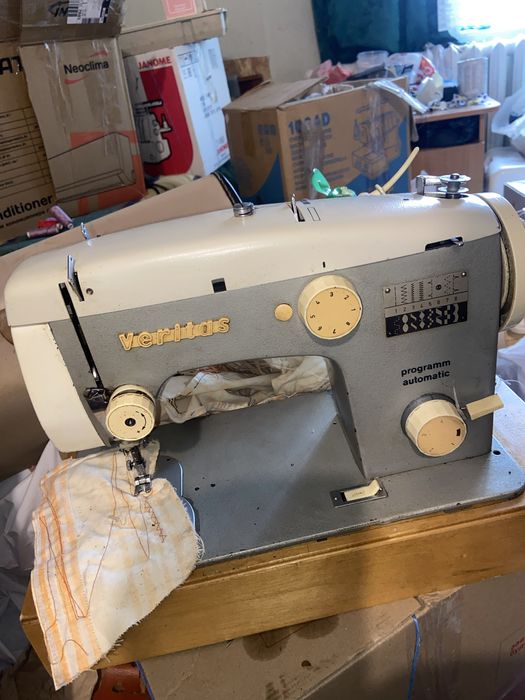 Швейная металлическая  на 21 программувотличном состоянии