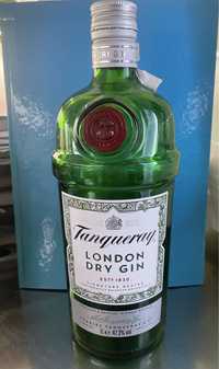 Бутилки від джину Tanqueray