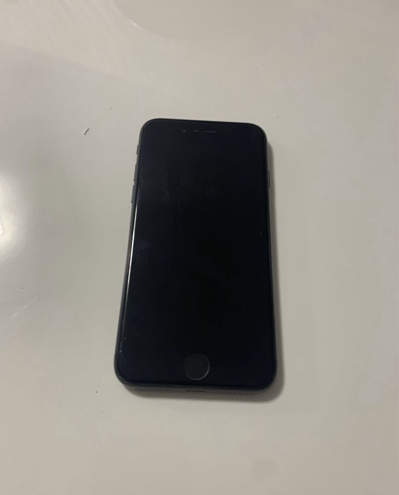 Продам iphone8-256