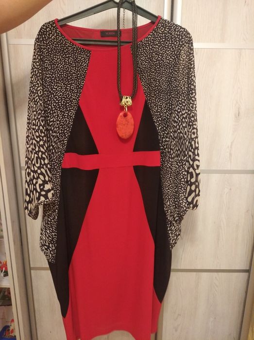 Продам дві сукні  великого розміру