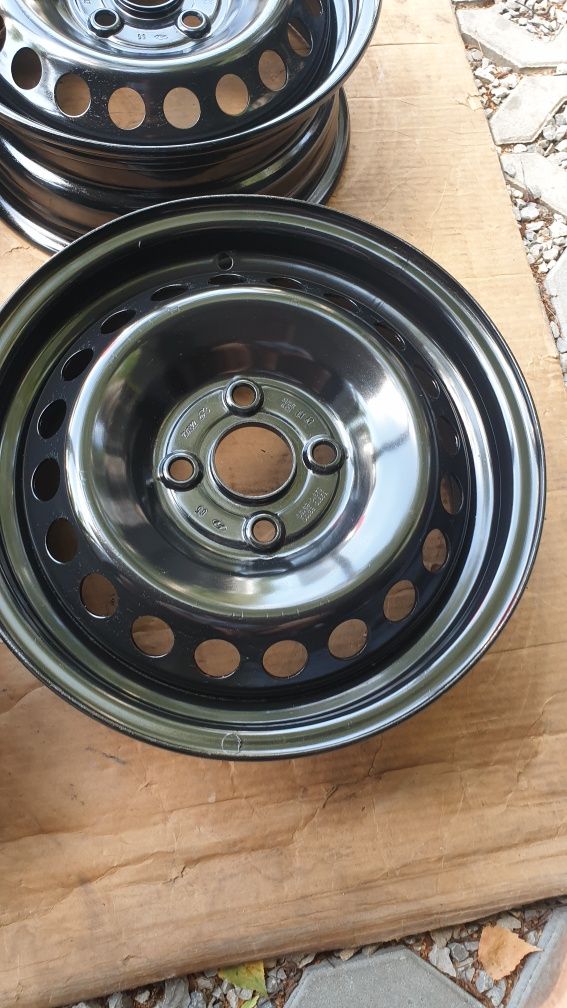 Felgi stalowe 14" 4x100 5,5x14 ET 47 Hyundai i10. KIA