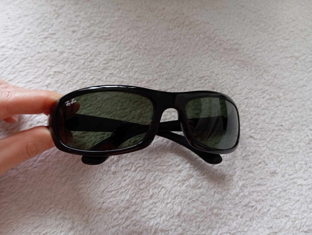 Okulary przeciwsłoneczne Ray Ban czarne uzywane