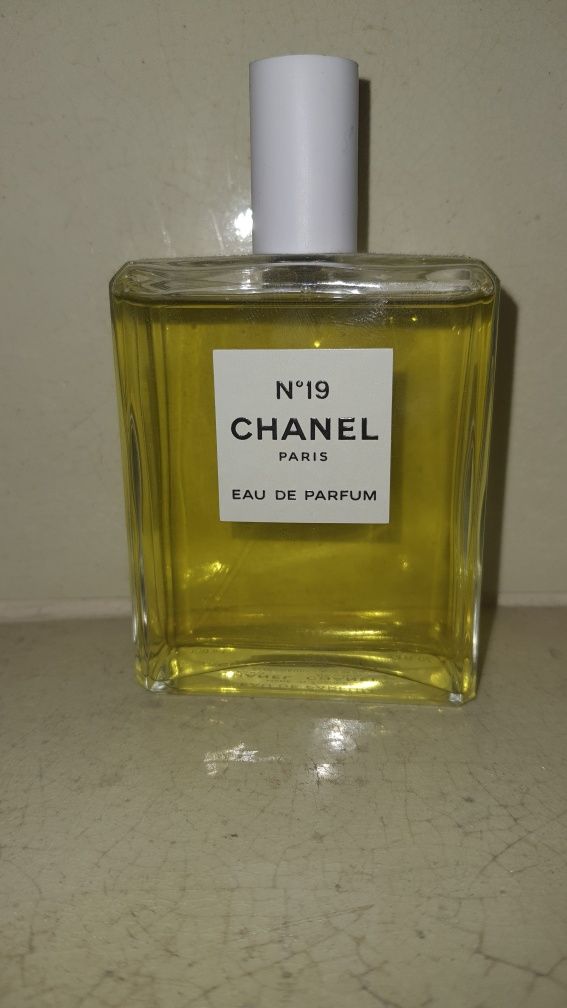 Парфюмированная вода Chanel N19, 100 мл