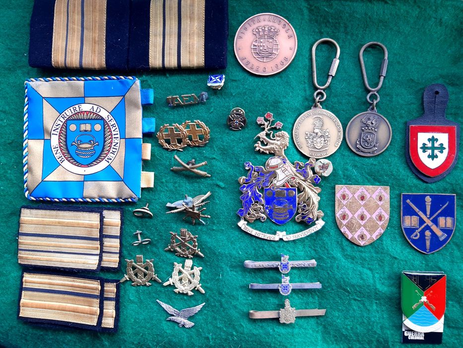 Militaria - lote de artigos